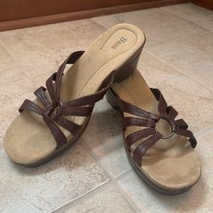 Bass Wedge Sandals Size 10